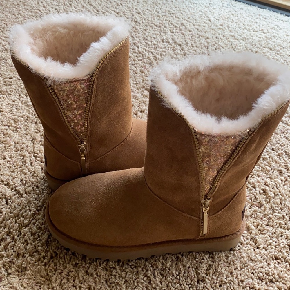 UGG Sequin zip boots!